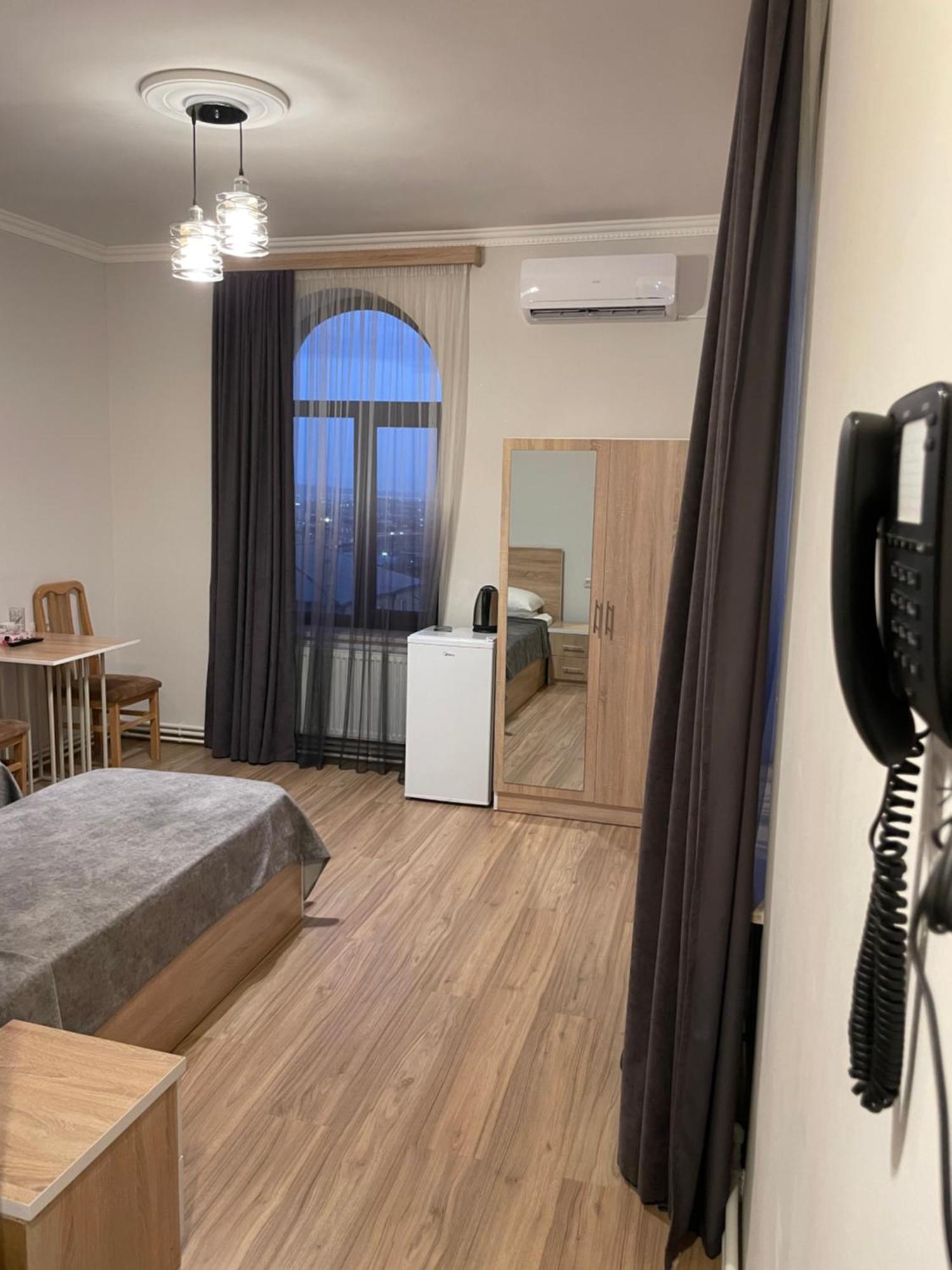Decca Hotel Jereván Kültér fotó