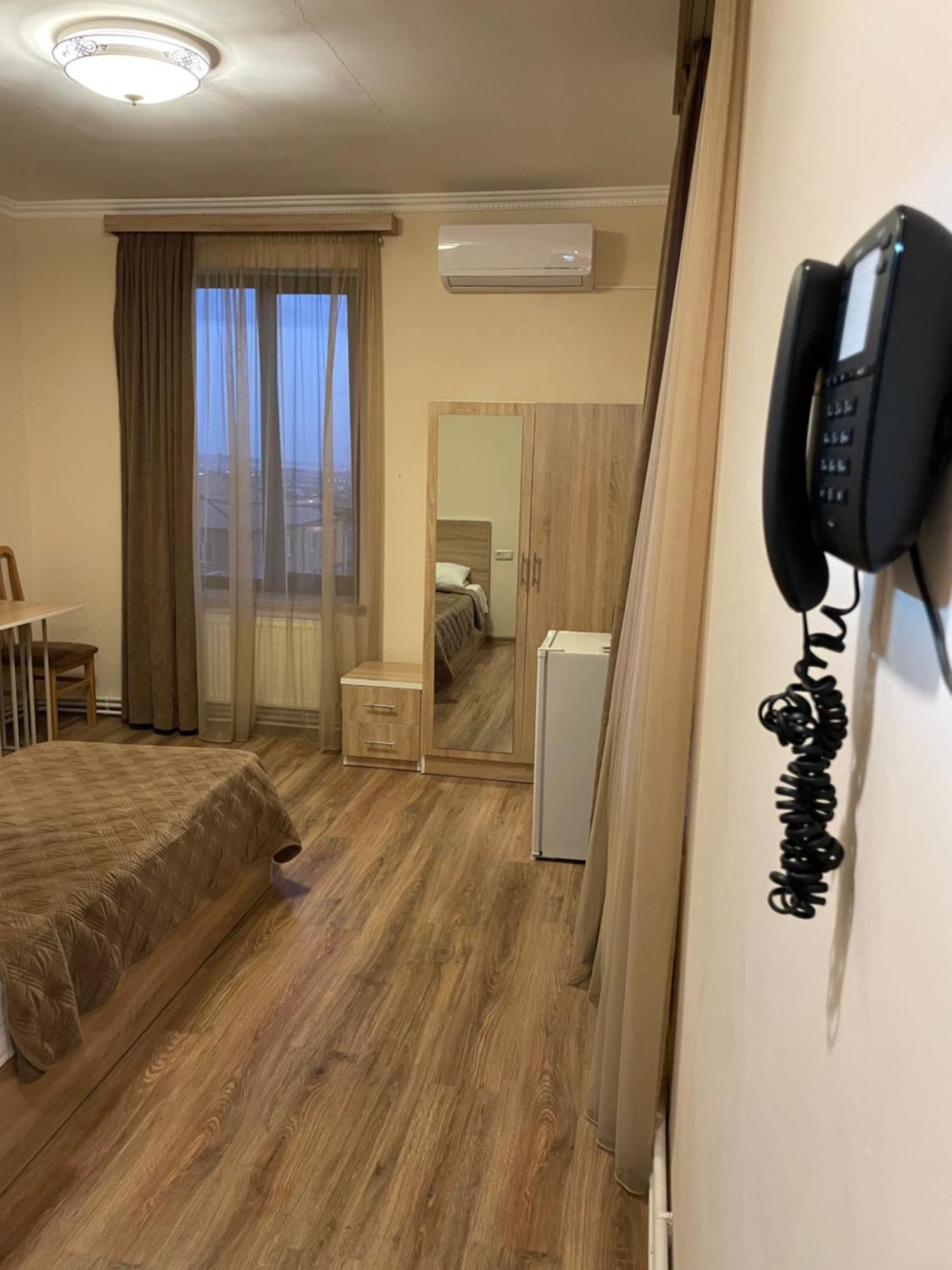 Decca Hotel Jereván Kültér fotó